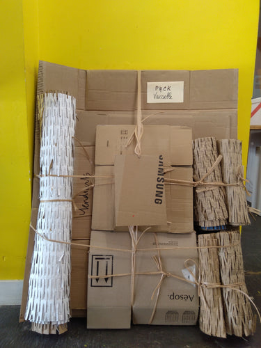 Pack 12 cartons + 1 adhésif + protections emballage carton. Le Pack carton vaisselle est conçu pour vous permettre d’emballer votre vaisselle dans des cartons adaptés avec les protections nécessaires.